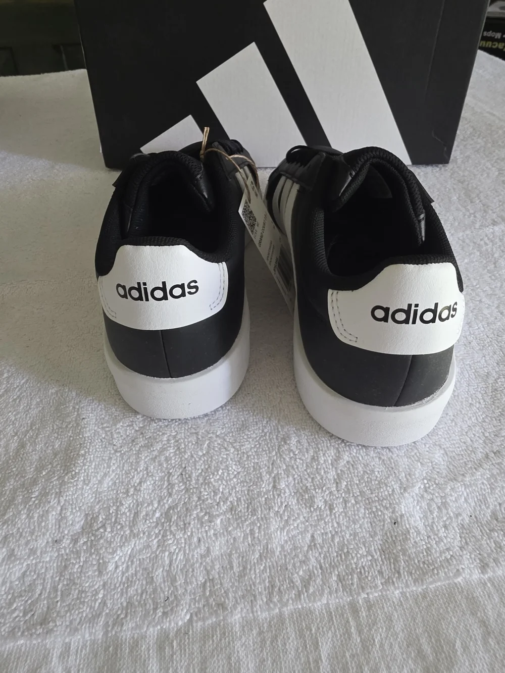 Adidas Grand Court 3.0 J Black & White Sneakers JP9366 - Size Youth 6.5